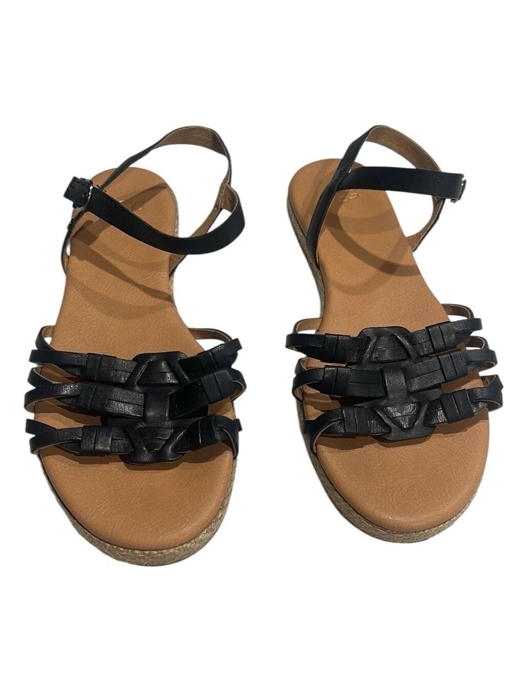 UGG Larisa Black Woven Leather Strap Upper Sandal SZ 6.5 Women’s